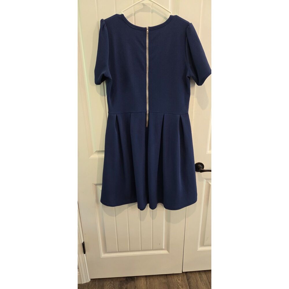 LuLaRoe 2XL Navy Blue Amelia Dress Pockets Full Zip Fit & Flare - Picture 2 of 5